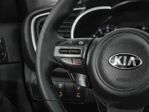 Kia  11