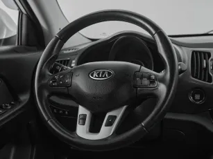 Kia  10