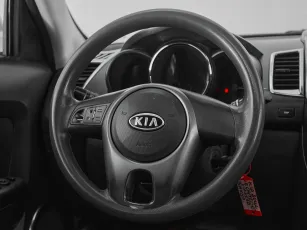 Kia  10