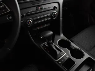 Kia  8