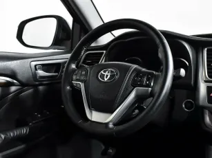 Toyota  11