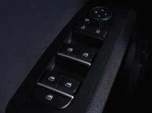 Kia  9