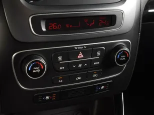 Kia  8