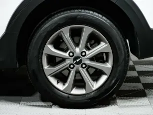 Kia  8