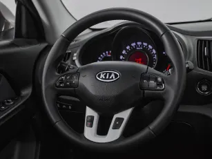 Kia  11