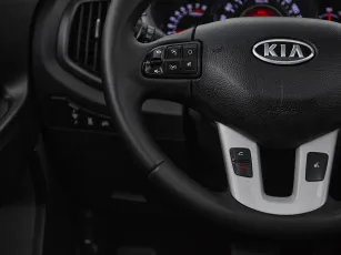 Kia  12