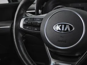 Kia  11