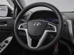 Hyundai  10