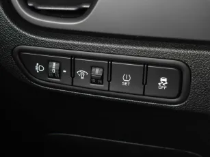 Kia  11