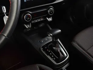 Kia  8