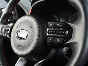 Kia  9