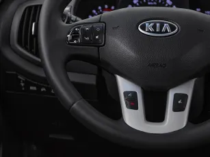 Kia  11