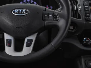 Kia  12