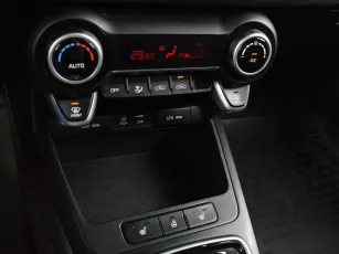 Kia  8