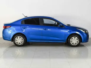 Kia  4