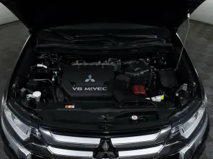 Mitsubishi  7