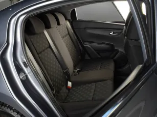 Kia  9