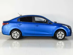 Kia  4
