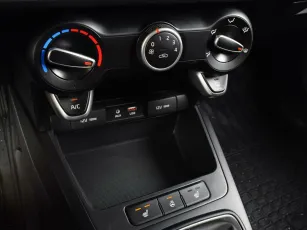 Kia  8