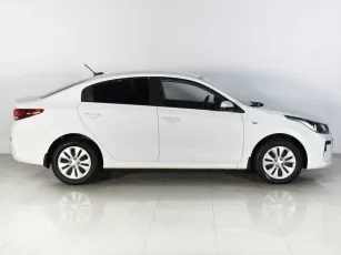 Kia  3