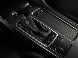 Kia  8