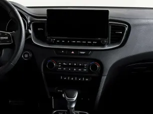 Kia  14