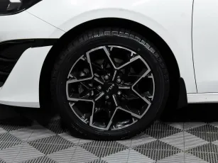 Kia  9