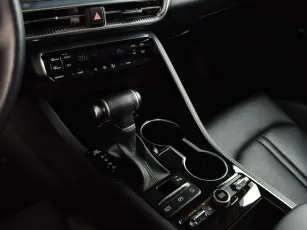 Kia  8