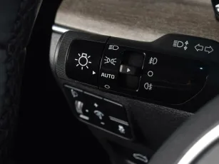Kia  9