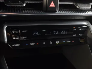 Kia  9