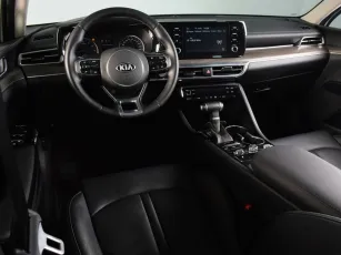 Kia  6