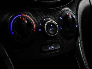 Hyundai  12