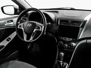 Hyundai  8