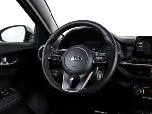 Kia  16