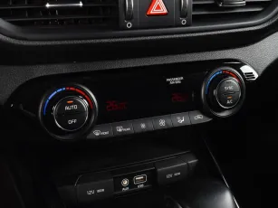 Kia  9