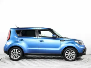 Kia  4