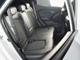 Hyundai  12