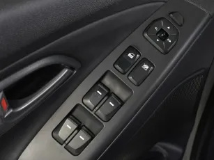 Hyundai  9