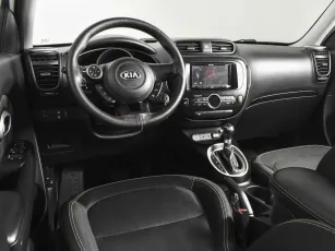 Kia  6