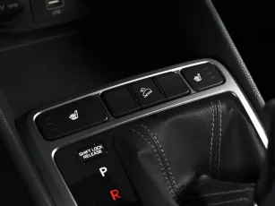 Hyundai  10