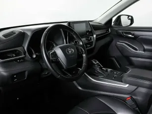 Toyota  12