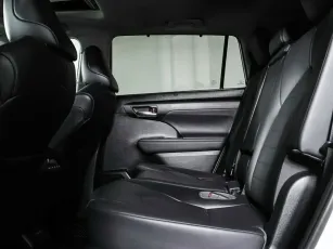 Toyota  22