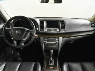Nissan  10