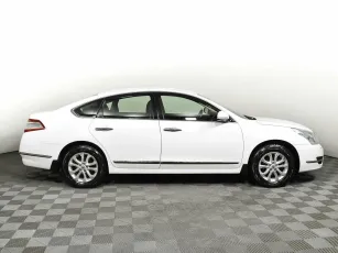 Nissan  4