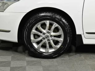 Nissan  7