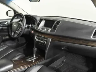 Nissan  8
