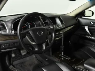 Nissan  9