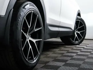 Hyundai  9