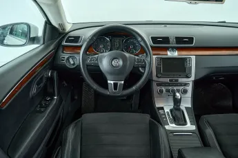 Volkswagen  9