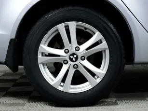 Mitsubishi  7